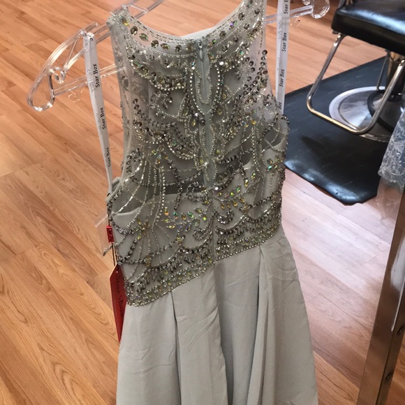 Star Box Silver dress with rhinestones - Picture 7 of 7